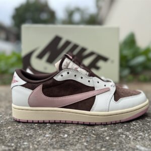 Travis Scott x Air Jordan 1 - Image 7