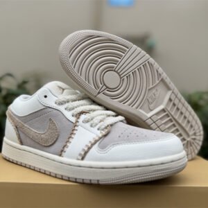 Travis Scott x Air Jordan 1 - Image 5
