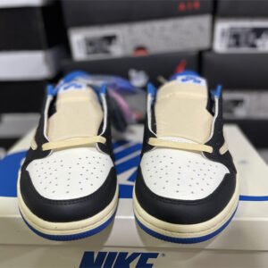 Travis Scott x Air Jordan 1 low - Image 9