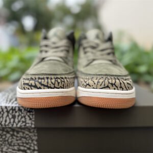 Air Jordan 3 Retro - Image 28