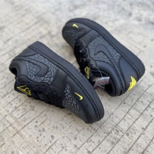 Travis Scott x Air Jordan 1 - Image 11