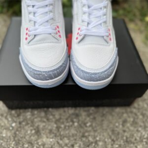 Air Jordan 3 - Image 16