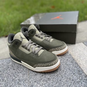 Air Jordan 3 Retro - Image 33