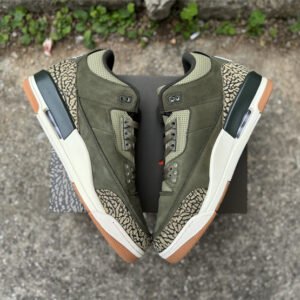 Air Jordan 3 Retro - Image 32