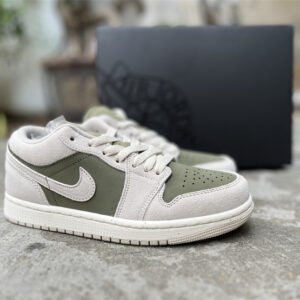 Travis Scott x Air Jordan 1 - Image 13