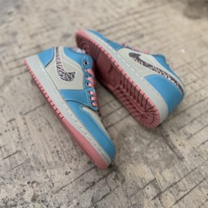 Travis Scott x Air Jordan 1 - Image 17