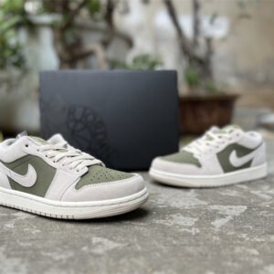 Travis Scott x Air Jordan 1 - Image 14