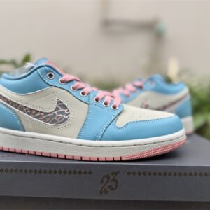 Travis Scott x Air Jordan 1 - Image 19