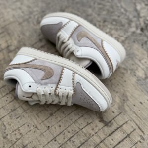 Travis Scott x Air Jordan 1 - Image 18