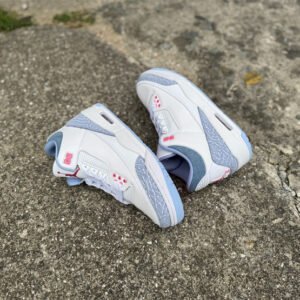 Air Jordan 3 - Image 17