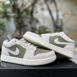 Travis Scott x Air Jordan 1 - Image 16