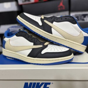 Travis Scott x Air Jordan 1 low - Image 21