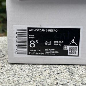 Air Jordan 3 - Image 18