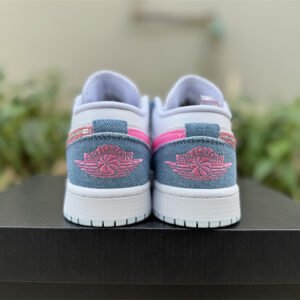 Travis Scott x Air Jordan 1 - Image 19