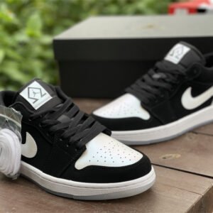 Air Jordan 1 Low - Image 9