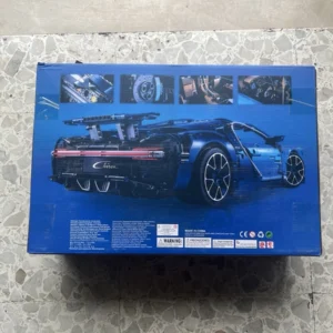 LEGO Technic 42083 - Bugatti Chiron (Complete with Box and Manual) - Image 3
