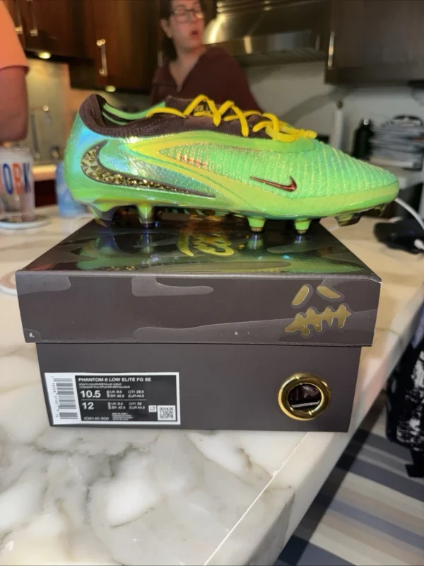 Travis Scott Nike Phantom 6 Low Elite FG SE Football Cleats