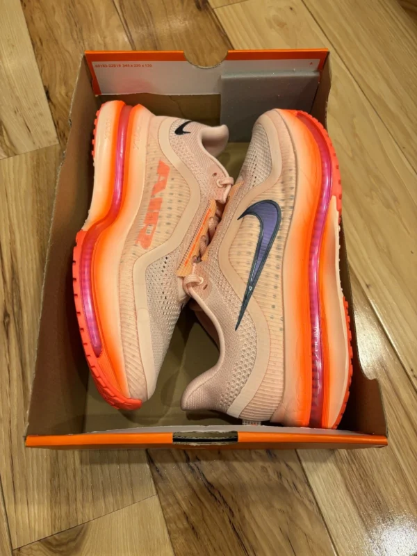Nike Pegasus Premium Washed Coral Gridiron